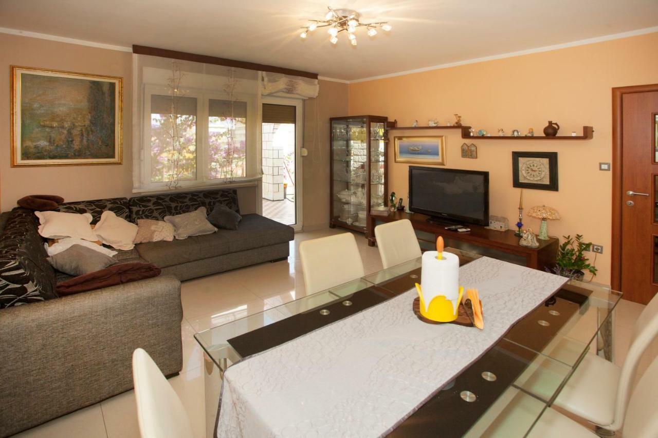 Apartment Dolores Split Bagian luar foto