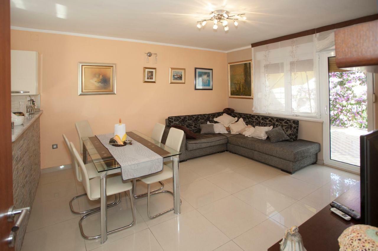 Apartment Dolores Split Bagian luar foto