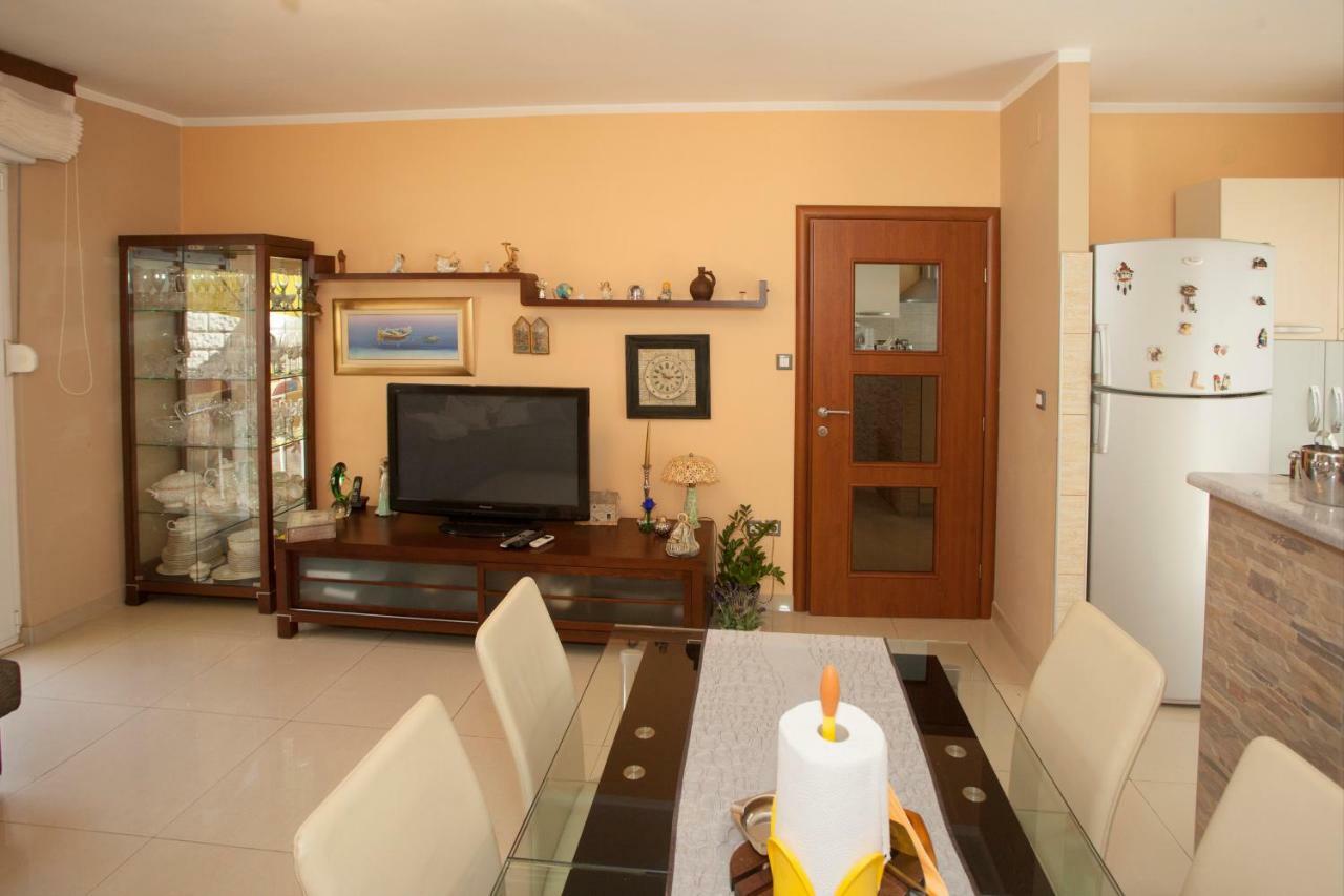 Apartment Dolores Split Bagian luar foto
